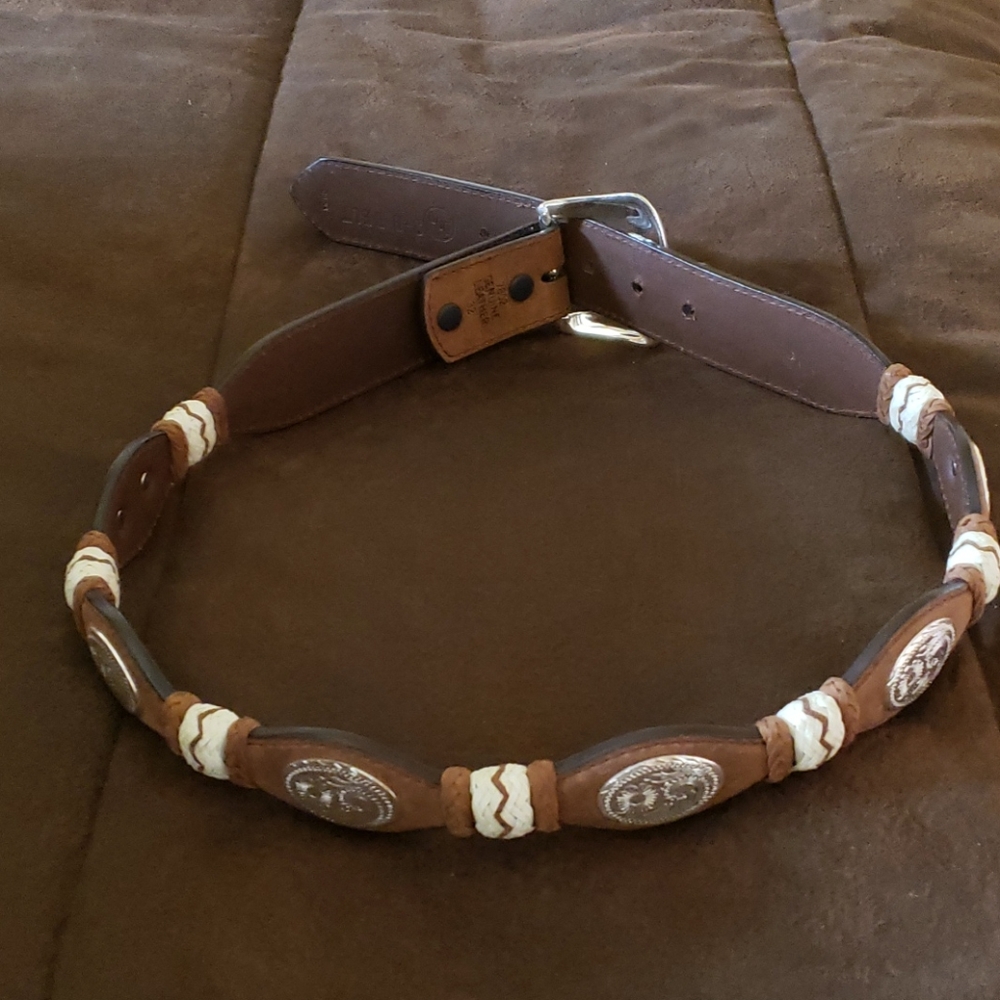 New Vintage leather belt with silver accents - NWOT